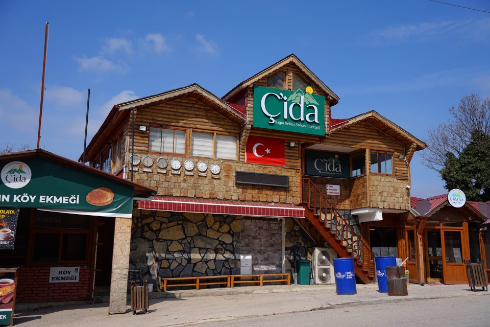 Restoran binası